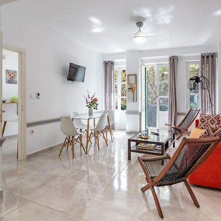 Psiri Gem From In Vivo Apartments- Spacious 1St Floor Apartment With Balcony In Athens' Historic Center Luaran gambar