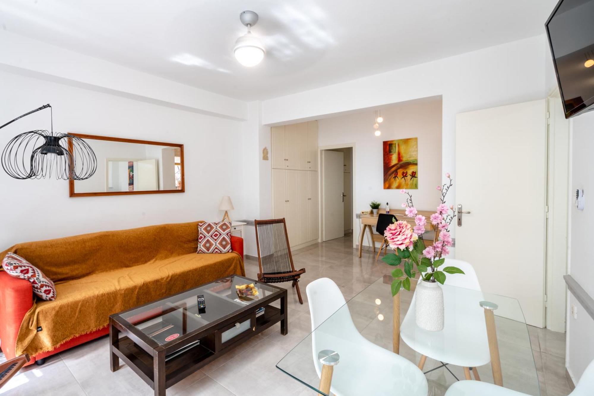 Psiri Gem From In Vivo Apartments- Spacious 1St Floor Apartment With Balcony In Athens' Historic Center Luaran gambar