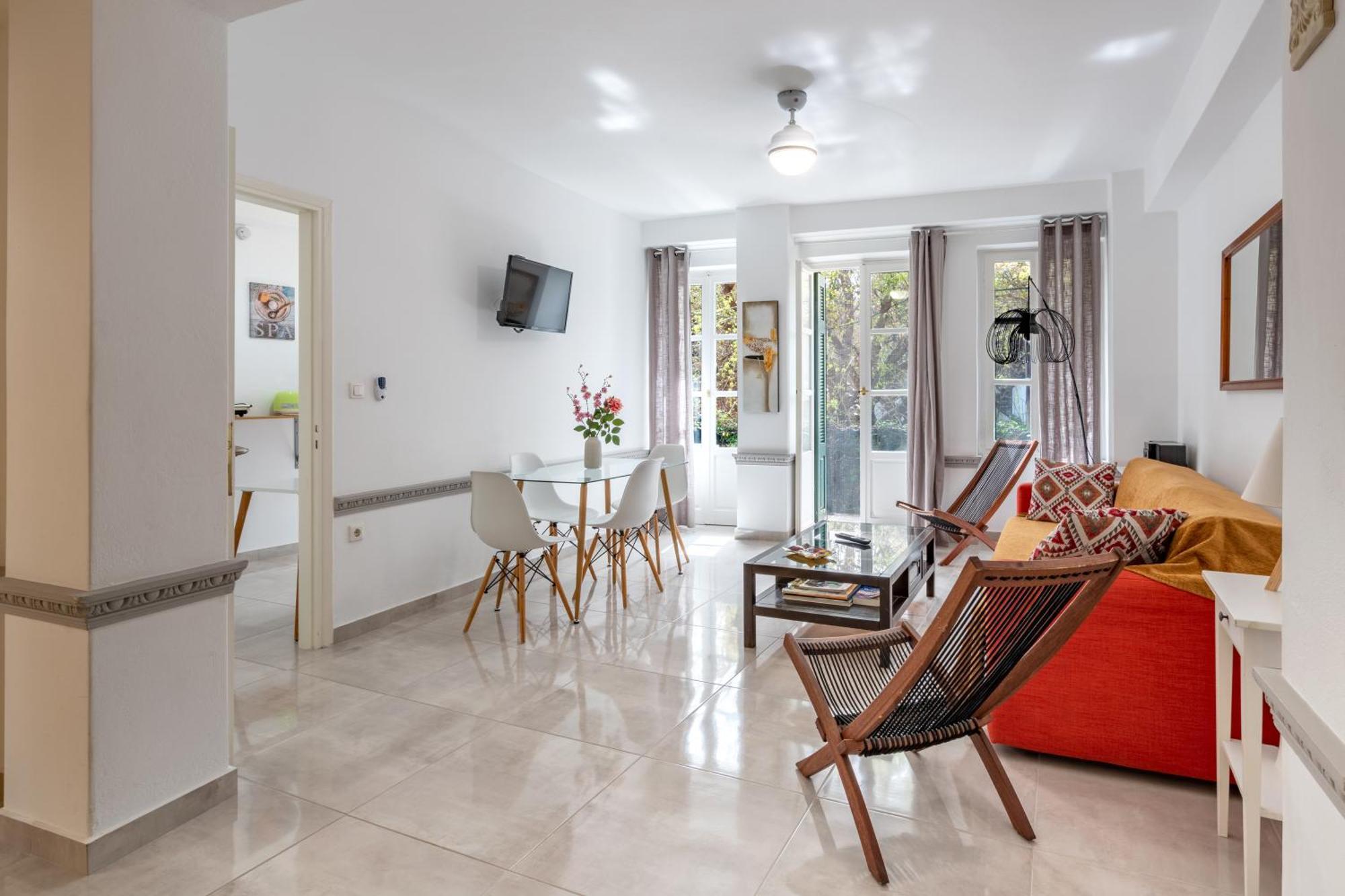 Psiri Gem From In Vivo Apartments- Spacious 1St Floor Apartment With Balcony In Athens' Historic Center Luaran gambar