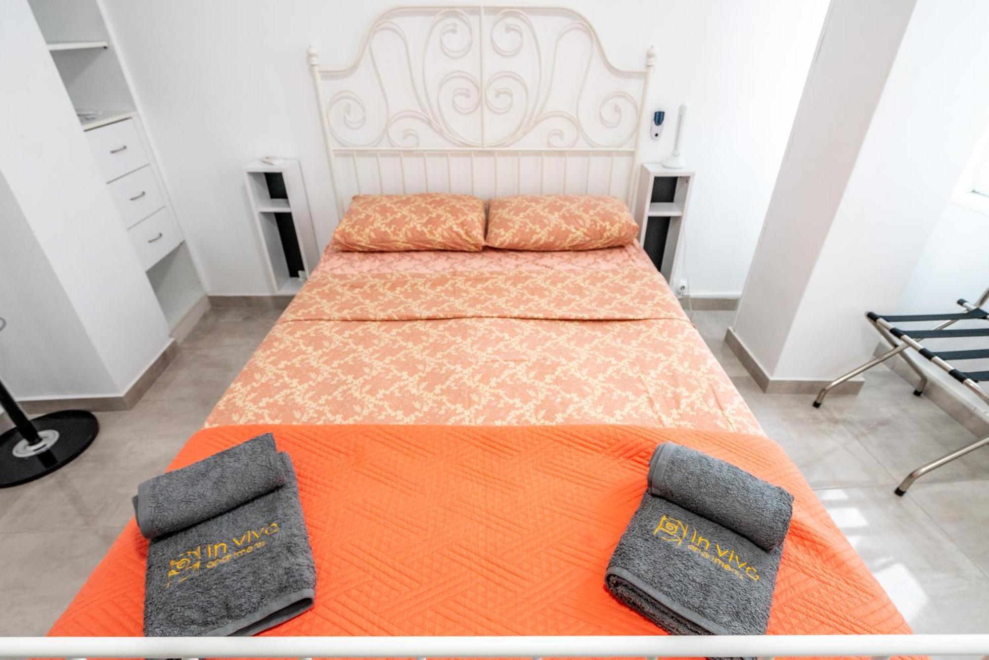 Psiri Gem From In Vivo Apartments- Spacious 1St Floor Apartment With Balcony In Athens' Historic Center Luaran gambar