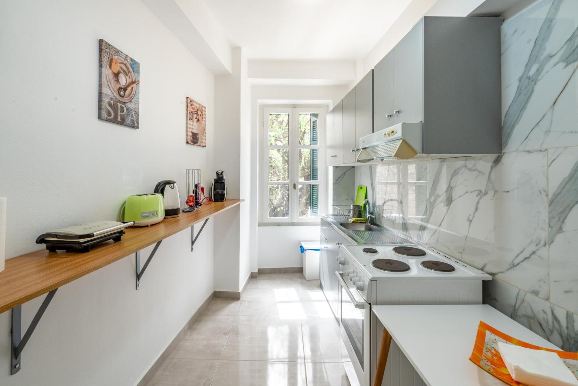 Psiri Gem From In Vivo Apartments- Spacious 1St Floor Apartment With Balcony In Athens' Historic Center Luaran gambar